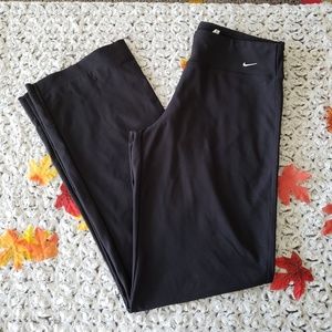 Nike fit dry wide leg leggings.